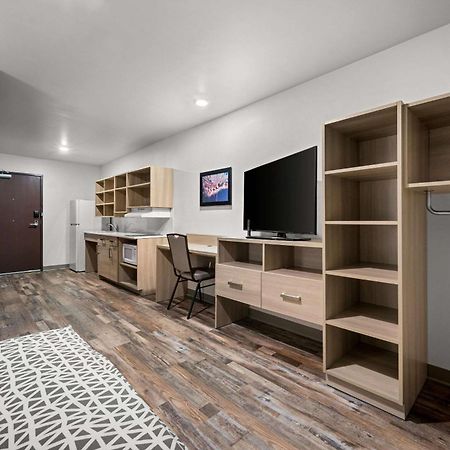 Woodspring Suites Dearborn Detroit Zewnętrze zdjęcie
