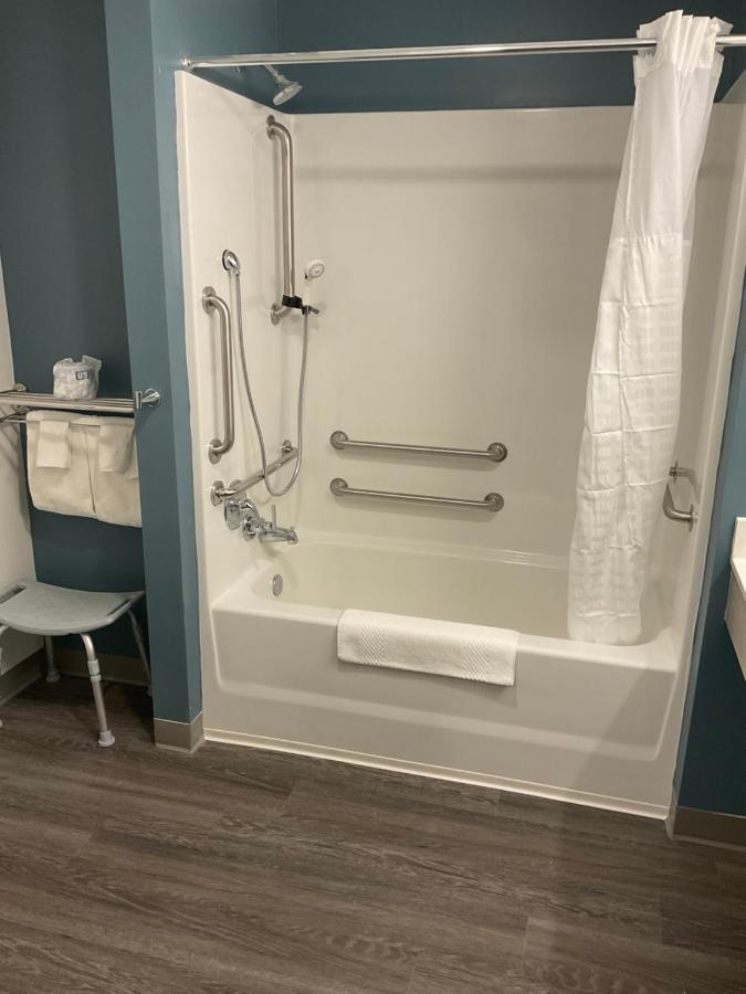 Woodspring Suites Dearborn Detroit Zewnętrze zdjęcie