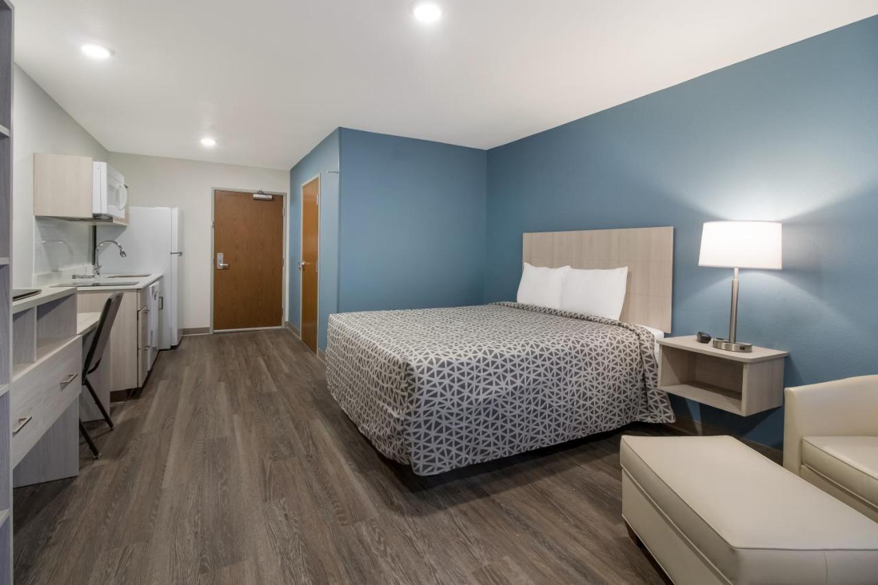 Woodspring Suites Dearborn Detroit Zewnętrze zdjęcie