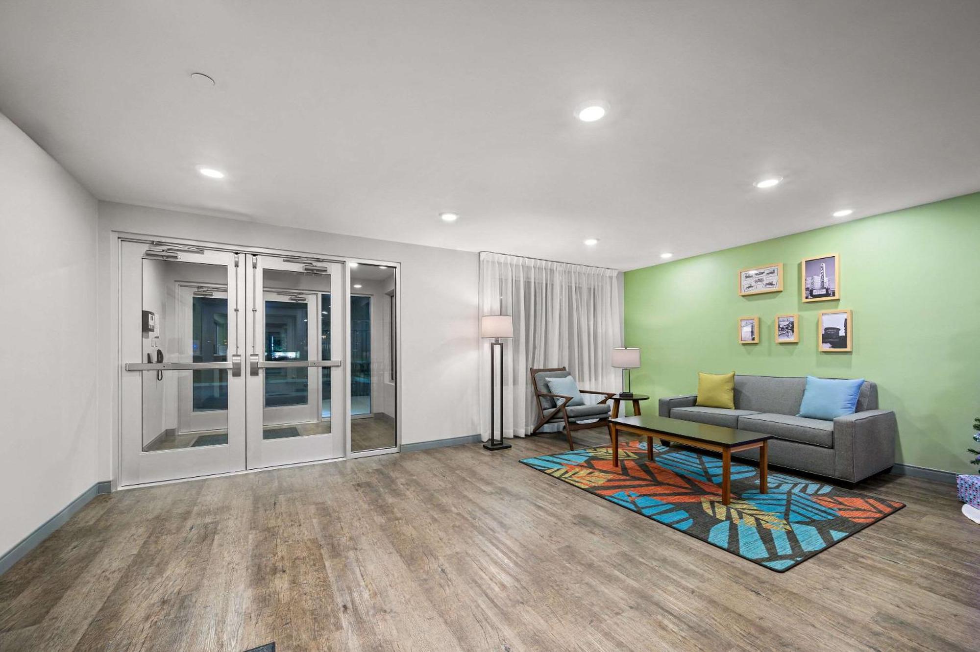 Woodspring Suites Dearborn Detroit Zewnętrze zdjęcie
